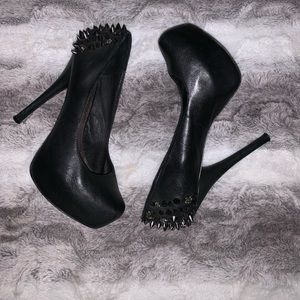 ZiGiny Spiked heels